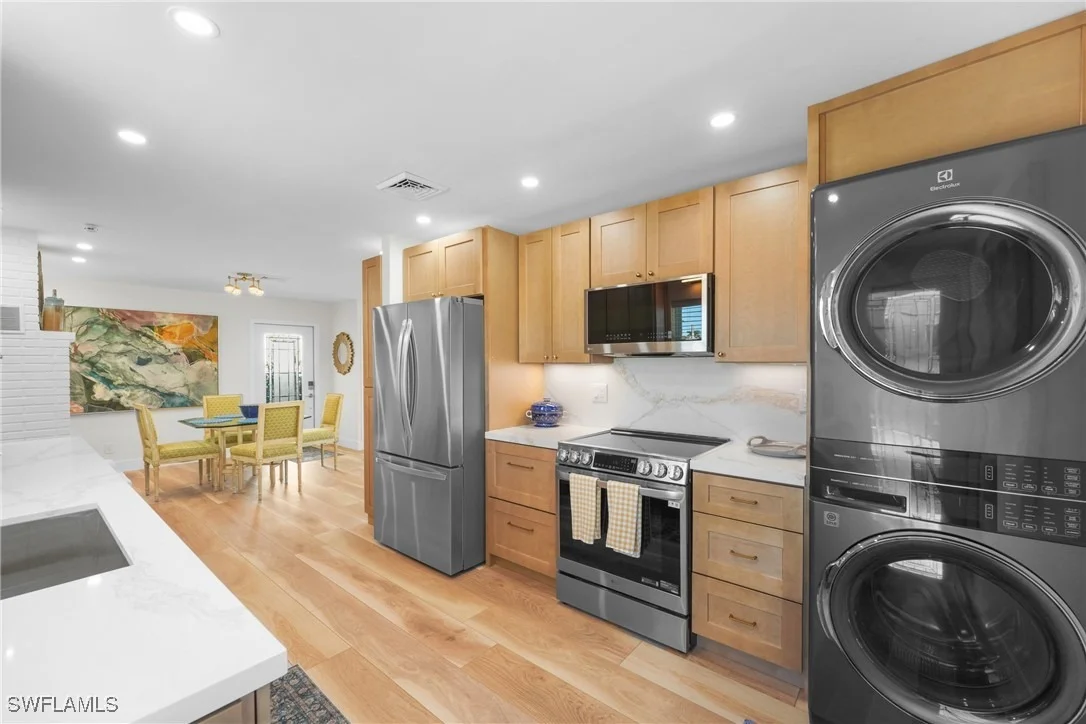 Photo of 2855 10th Street N