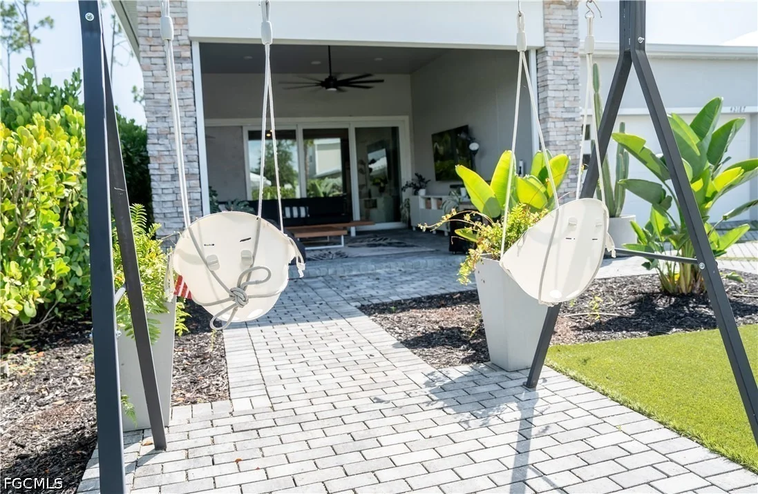 Photo of 42187 Hammock Lane
