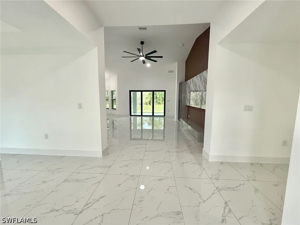 Photo of 915 Edison Avenue