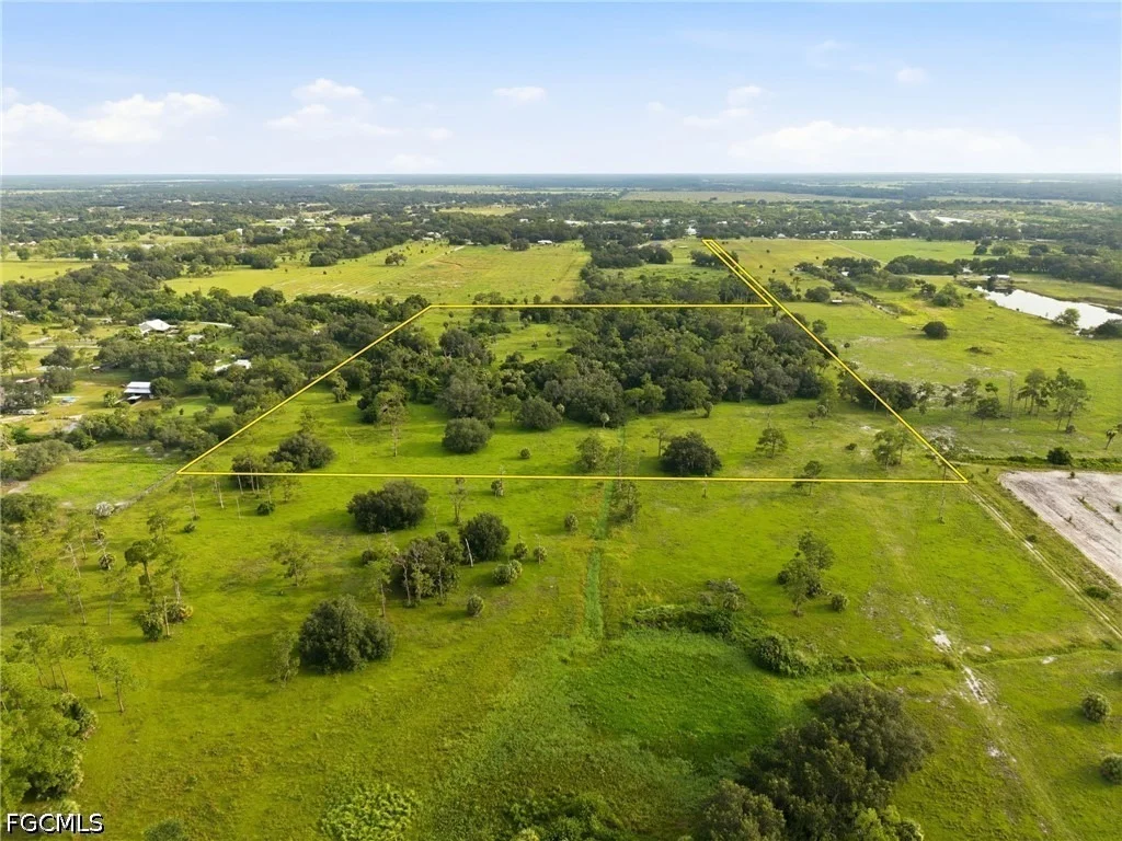 Photo of 3291 Fort Denaud Road