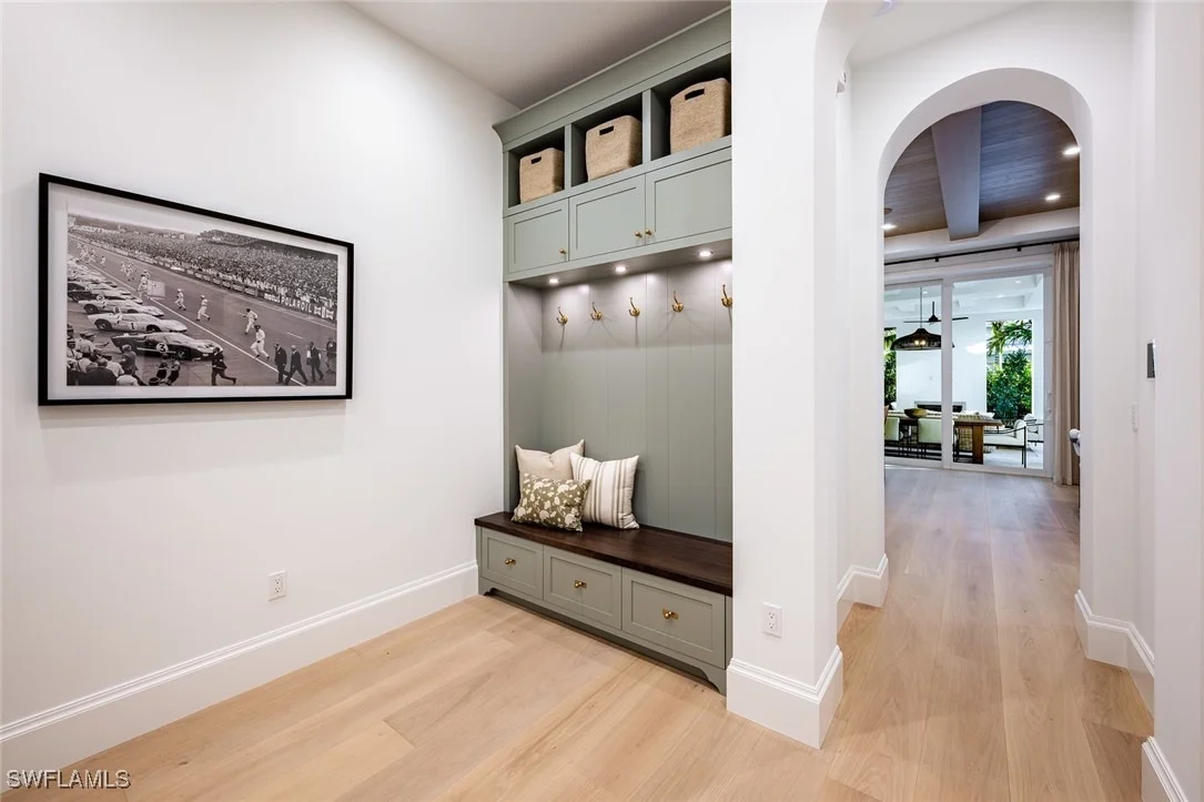 Photo of 190 7TH Avenue N