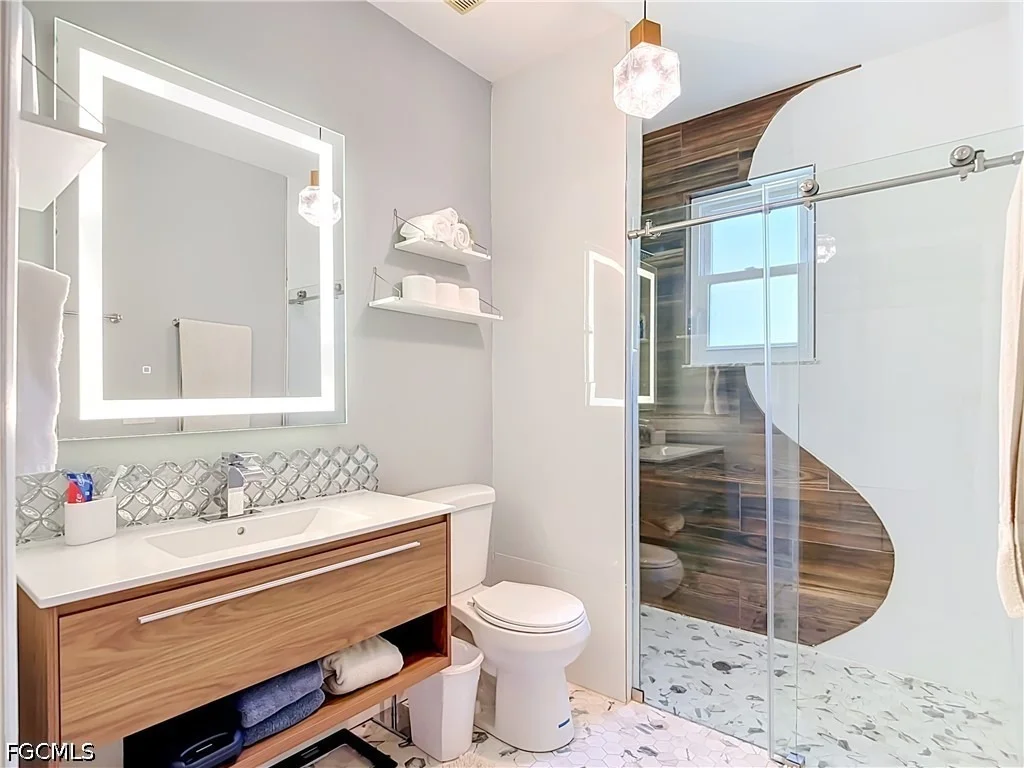 Photo of 2795 River Road