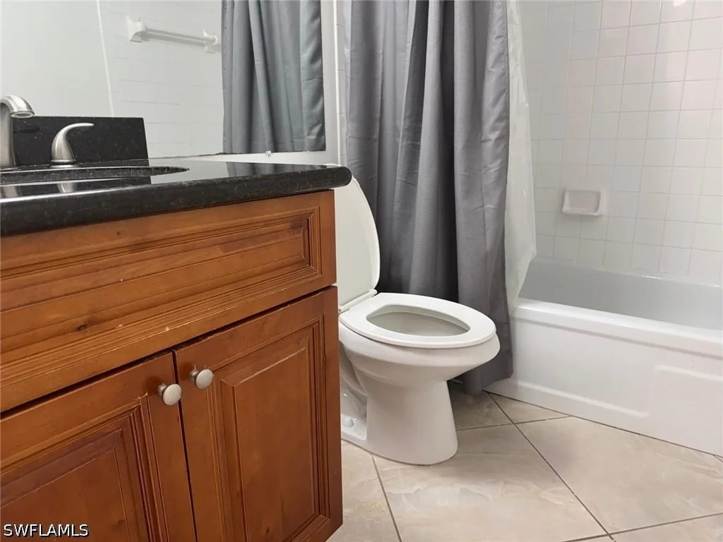 Photo of Unit 21 at 4900 Biscayne Drive