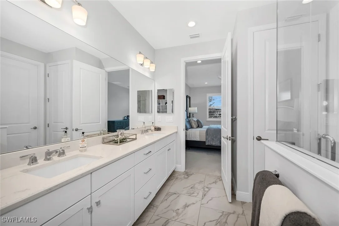 Photo of Unit 1607 at 2609 Seychelles Circle