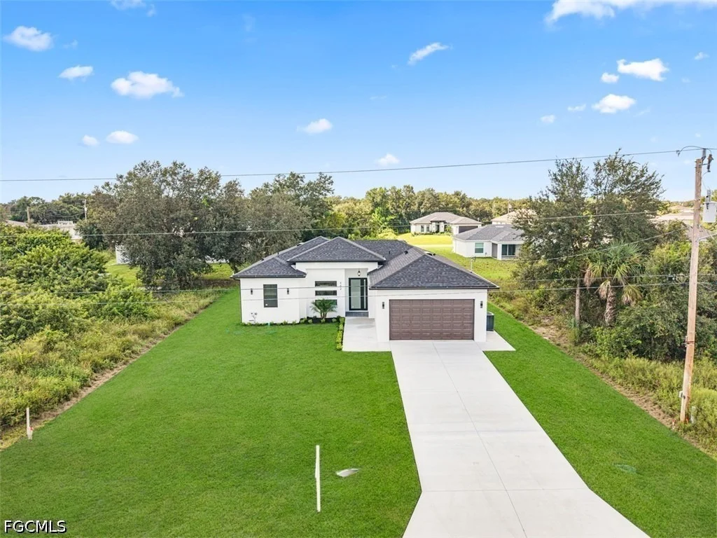 Photo of 442 Redwing Street SW
