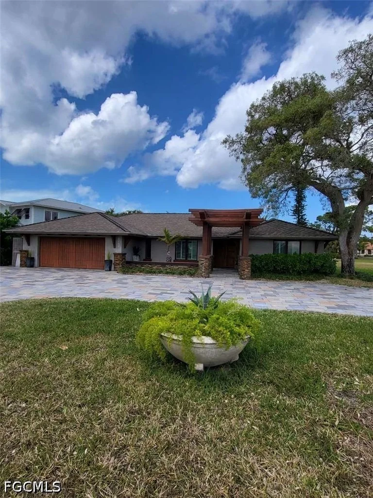 Photo of 2257 Regal Way