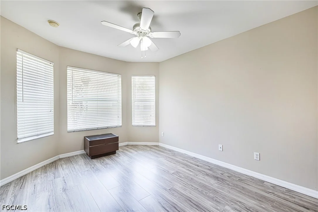 Photo of Unit 5 at 9812 Foxhall Way