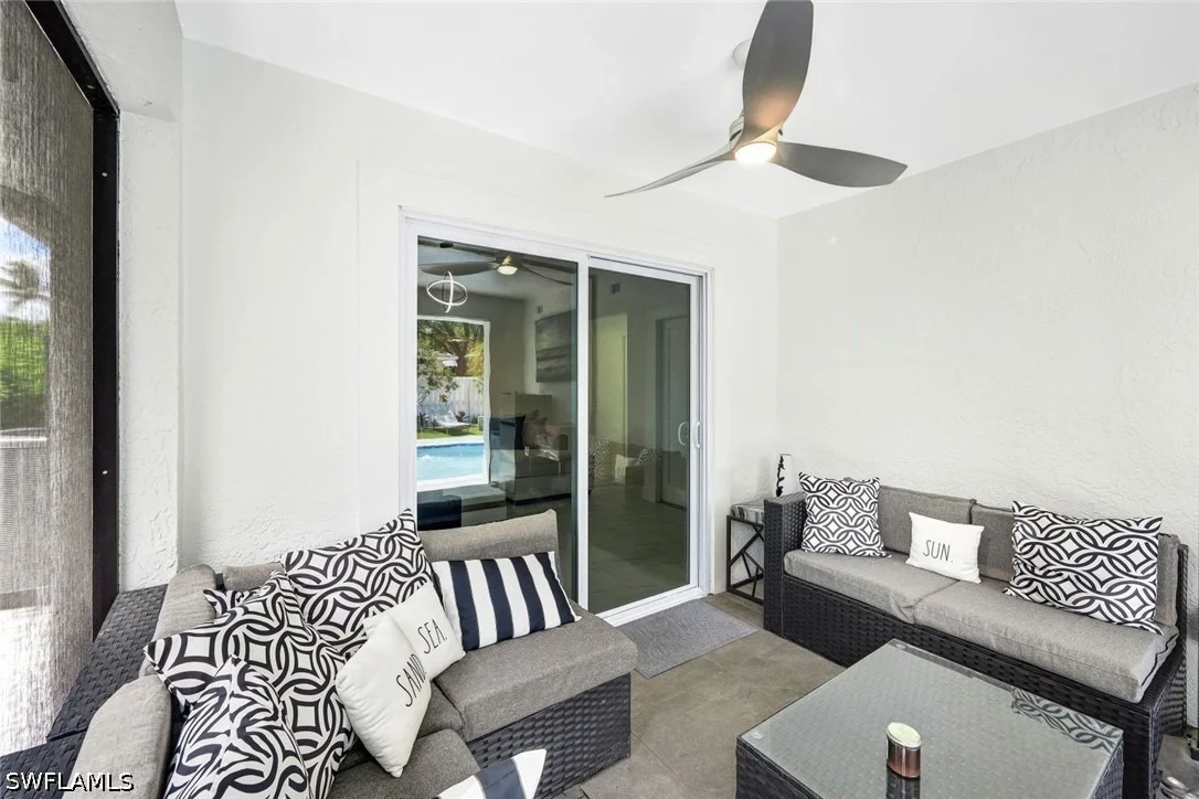 Photo of 596 105th Avenue N