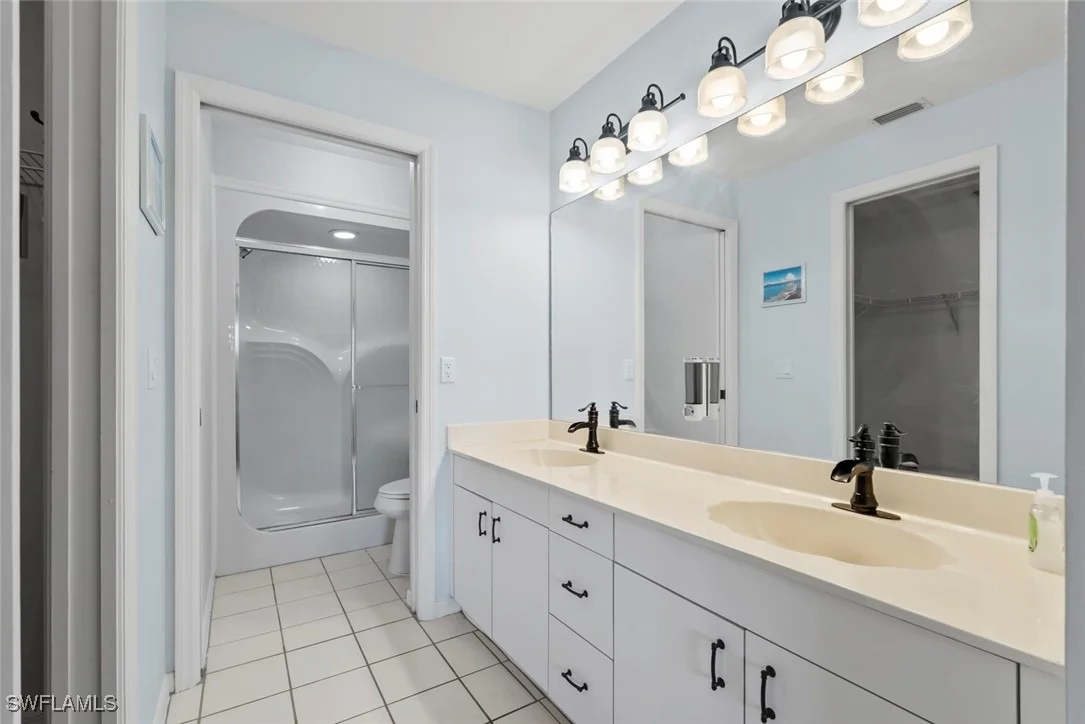 Photo of Unit 1108 at 121 Gabriel Circle