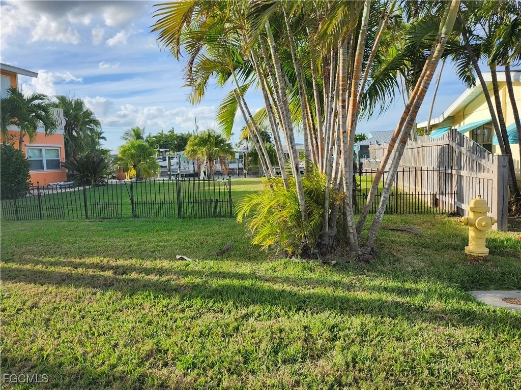 Photo of 2596 Bayshore Drive