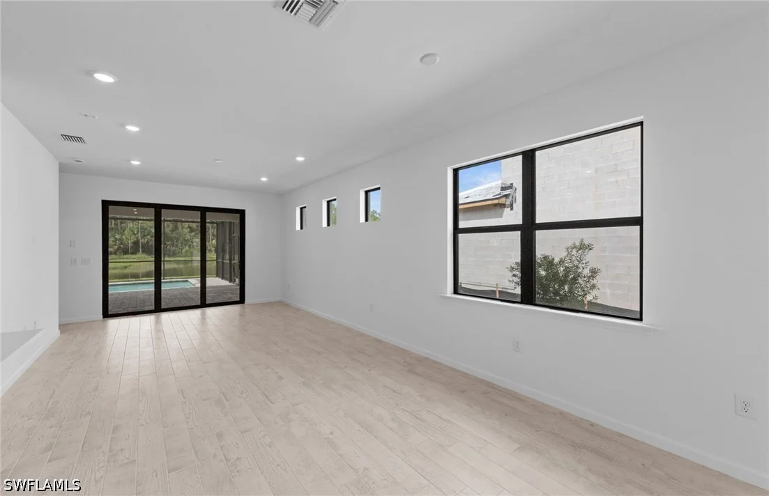 Photo of 2121 Seville Lane