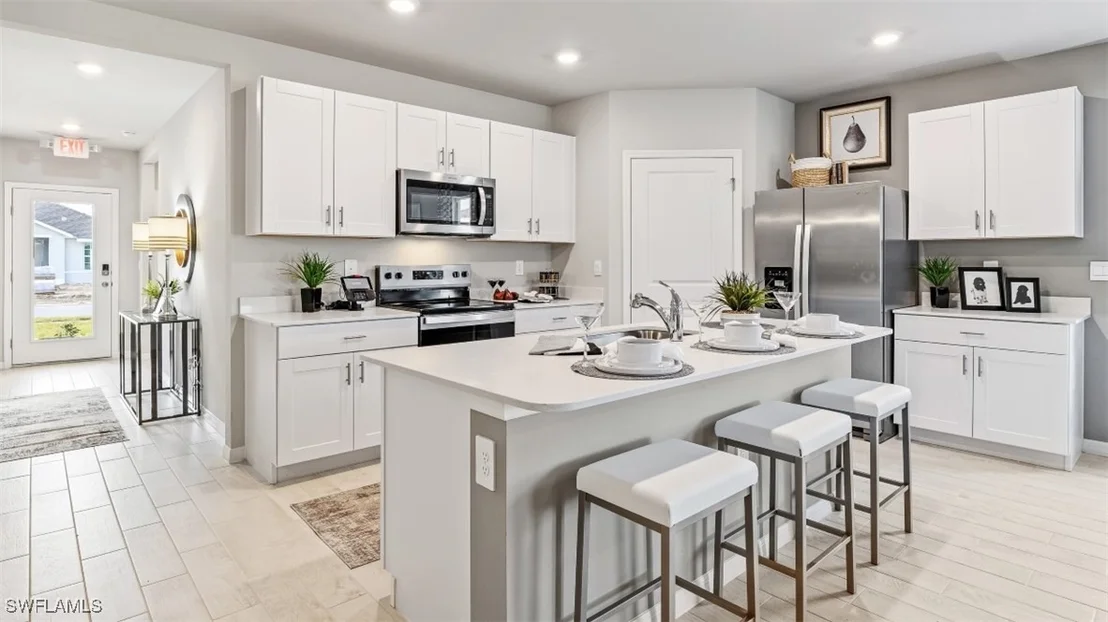 Photo of 17752 SHADE TREE Loop