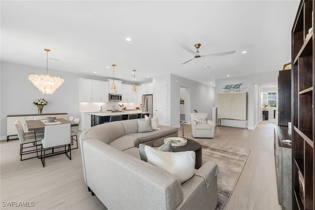 Photo of Unit 1607 at 2609 Seychelles Circle
