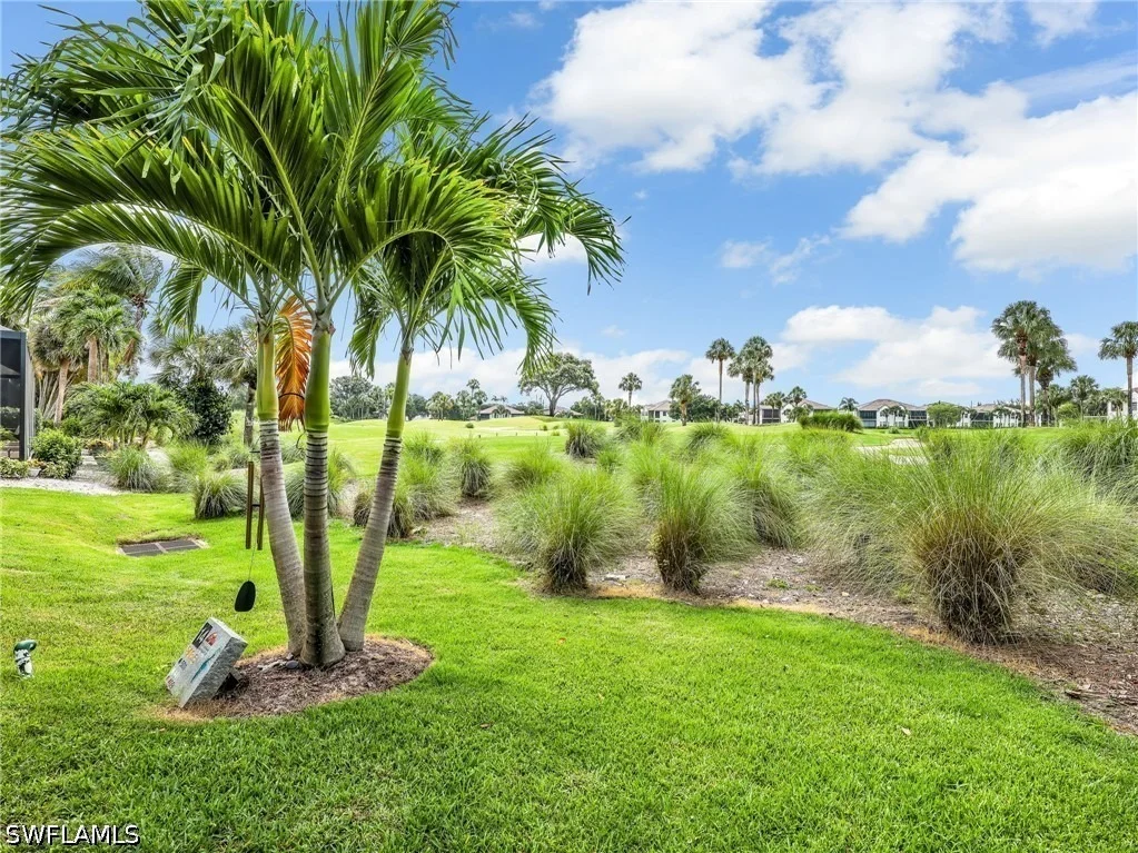 Photo of 2944 Gardens Boulevard