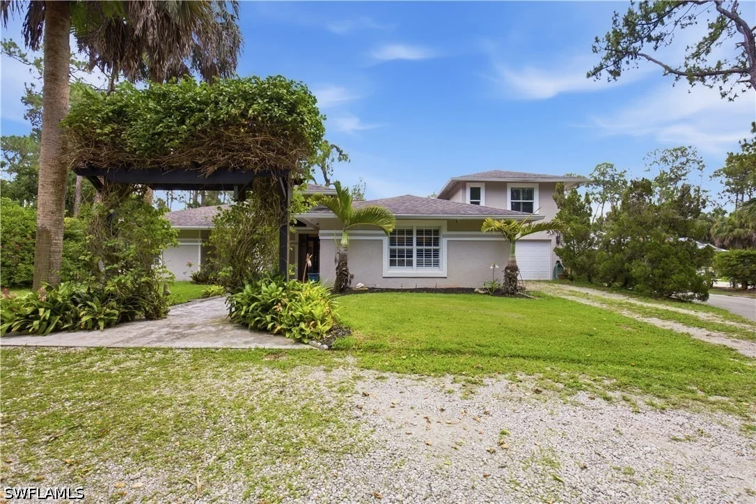 Photo of 150 Logan Boulevard N