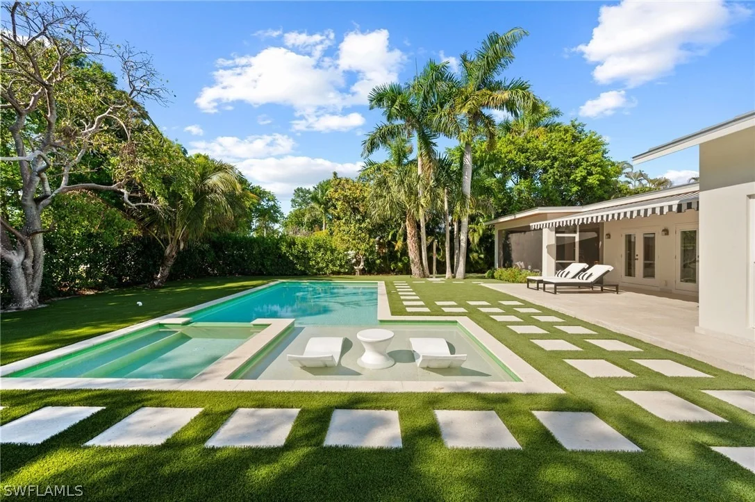 Photo of 1949 ALAMANDA Drive