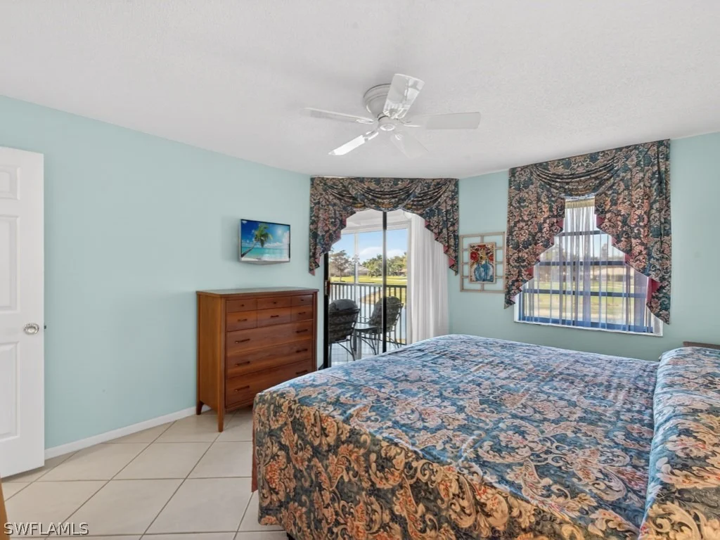 Photo of Unit 206 at 413 Augusta Boulevard