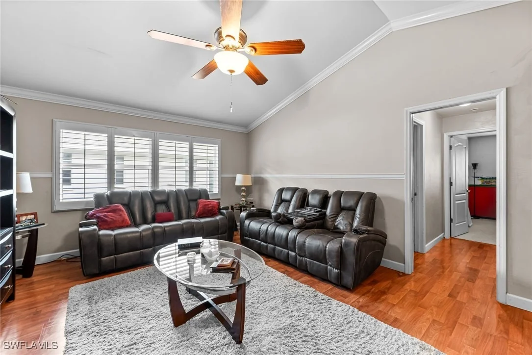 Photo of 380 Ashbury Way