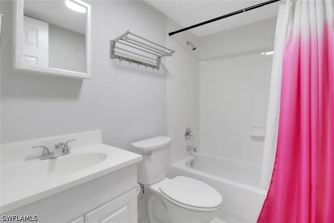 Photo of Unit P4 at 4635 Bayshore Drive