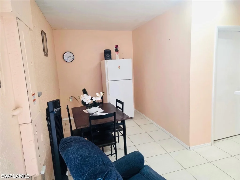 Photo of 4775 Everglades Boulevard N
