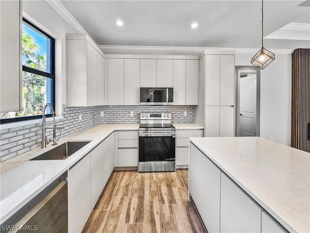 Photo of 2997 28th Avenue SE