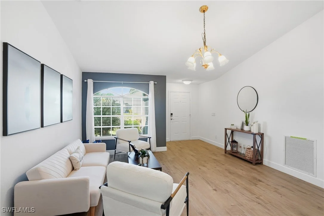 Photo of 272 Johnnycake Drive