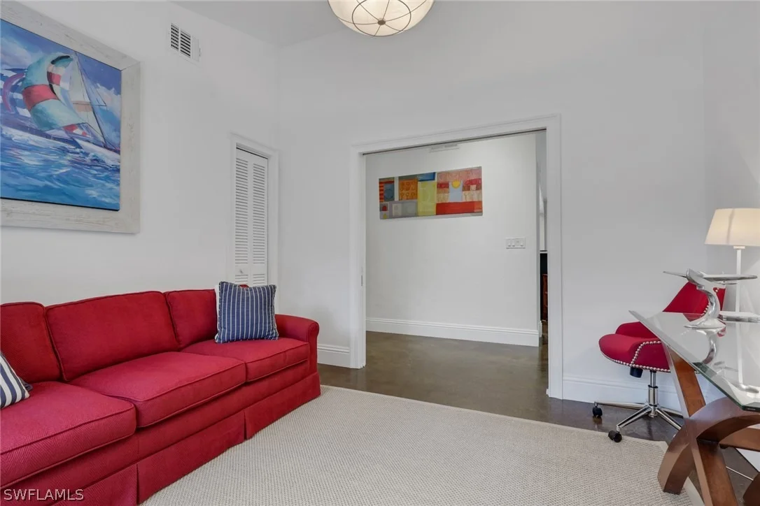 Photo of 2293 Royal Lane