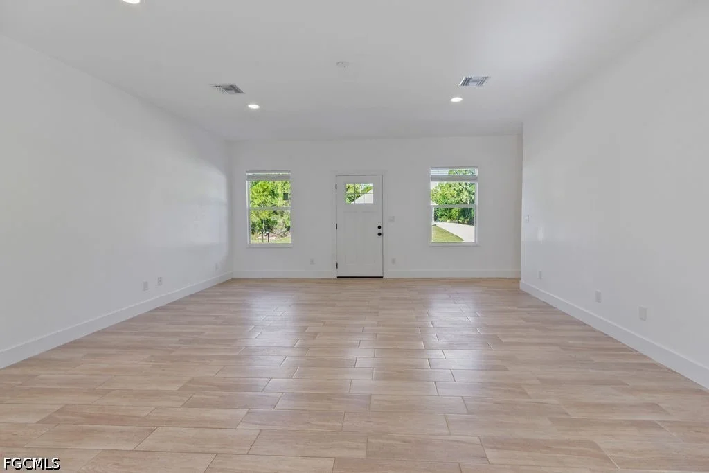 Photo of 2004 Grayson Avenue