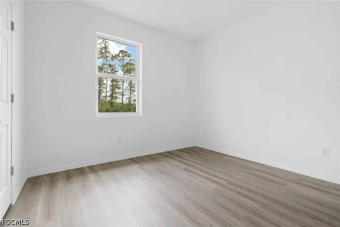 Photo of 566 Woodview Drive
