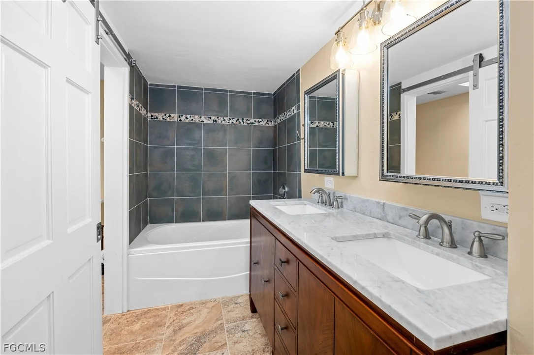 Photo of 1813 Long Point Lane
