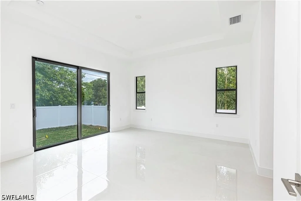 Photo of 3098 Pine Tree Drive