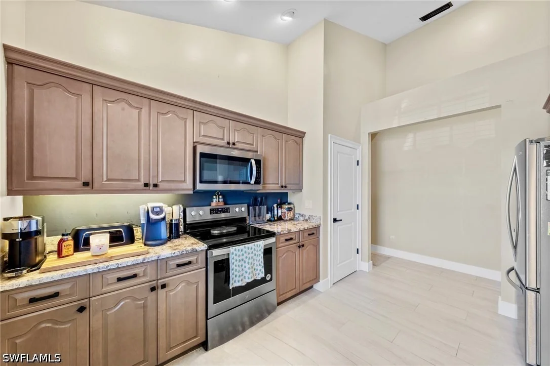 Photo of 861 97th Avenue N