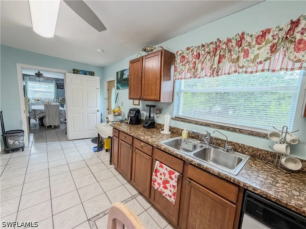 Photo of 4000 Outer Drive