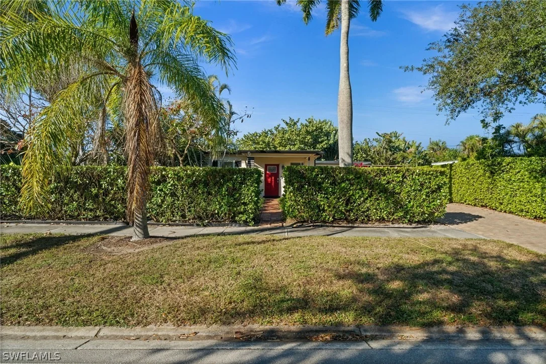 Photo of 715 10TH Street N