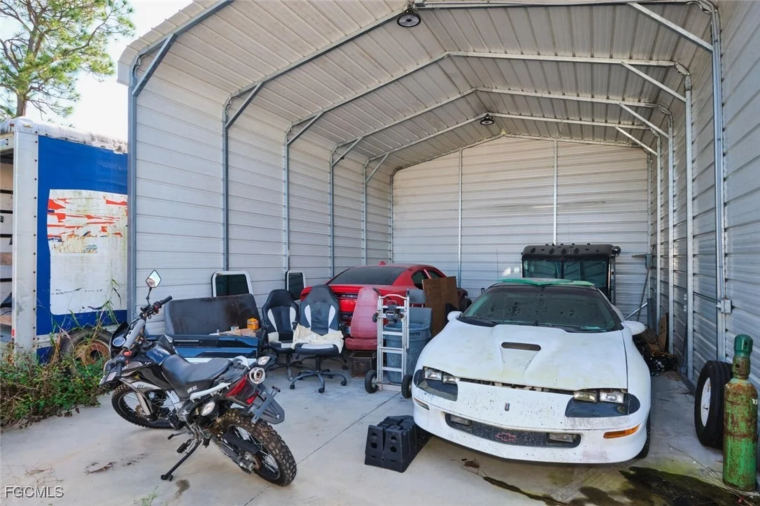 Photo of 319 N Industrial Loop
