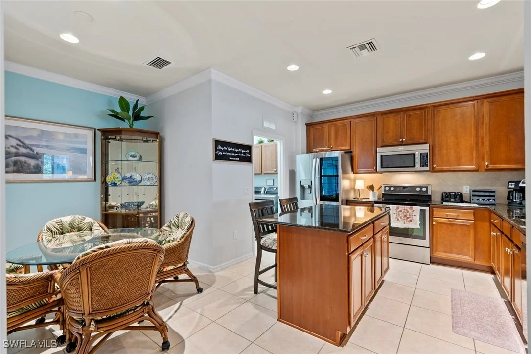Photo of 6101 Victory Drive