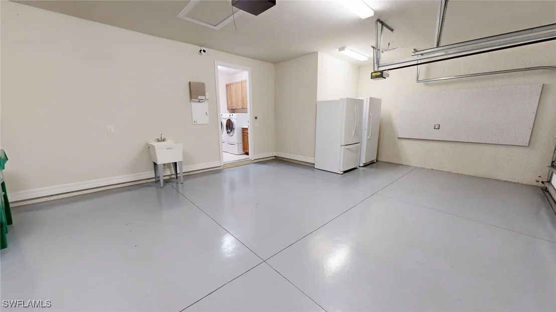 Photo of 6252 Victory Drive