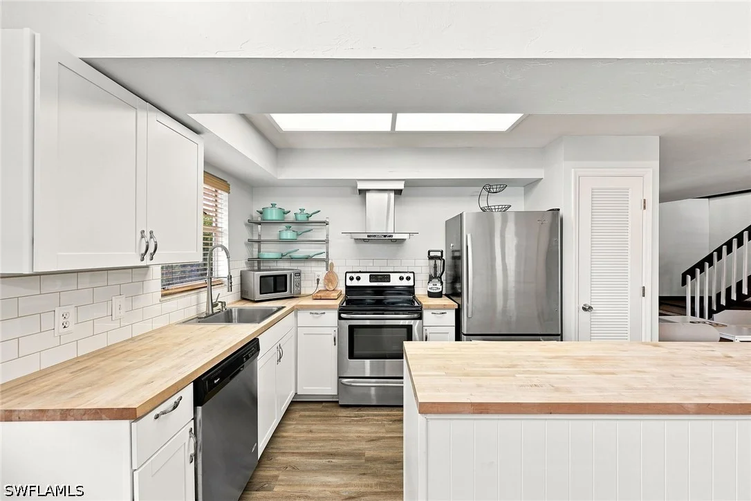 Photo of 862 97th Avenue N