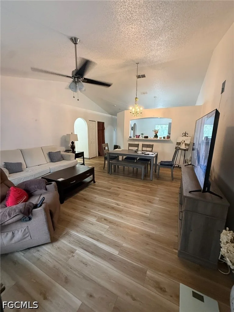 Photo of 502 Eldron Avenue