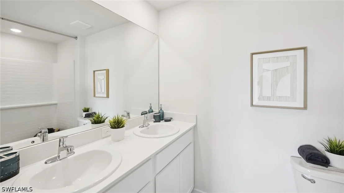 Photo of 811 Nimitz Boulevard