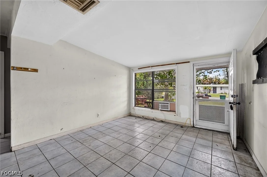 Photo of 1223 Embassy Lane