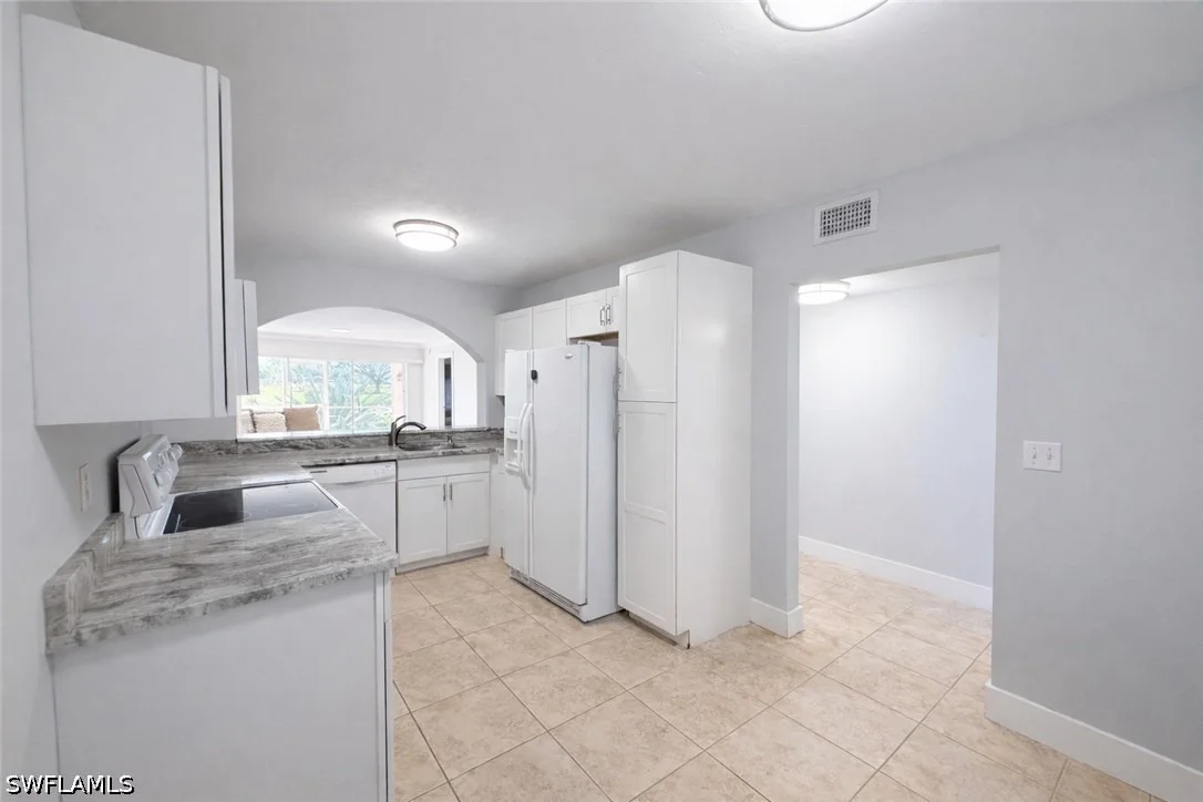 Photo of Unit E104 at 534 Augusta Boulevard