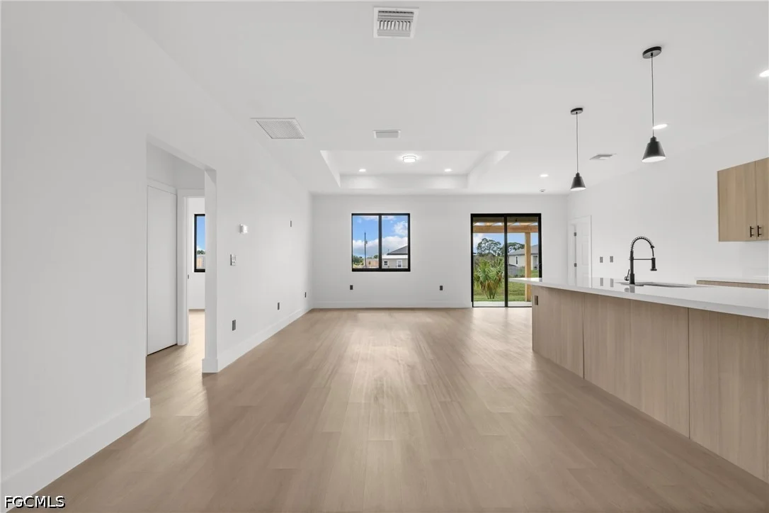 Photo of 8033 Oakleaf Circle