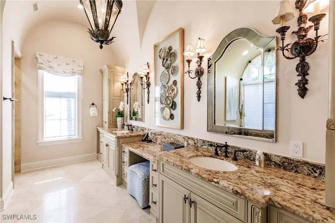 Photo of 2450 Tarpon Road