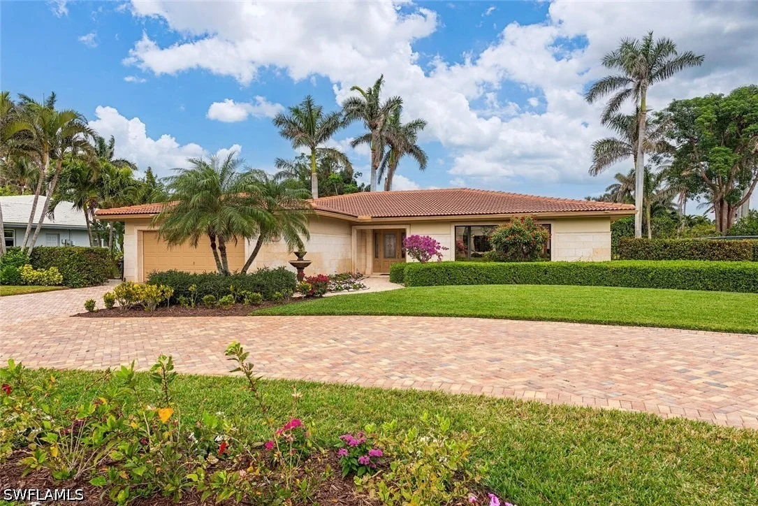 Photo of 717 Park Shore Drive