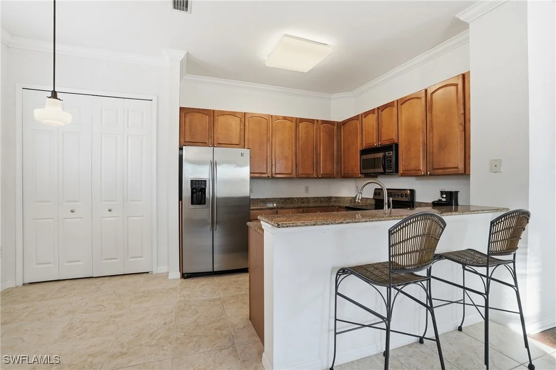 Photo of Unit 604 at 970 Peggy Circle