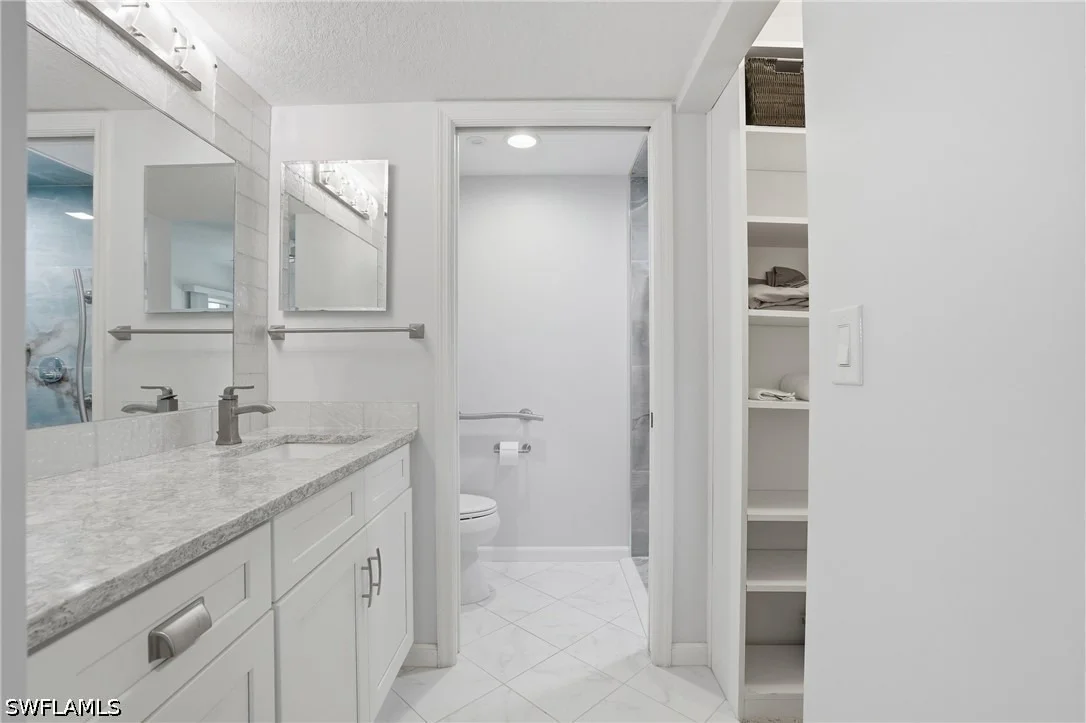 Photo of Unit 309 at 4111 Lorene Drive