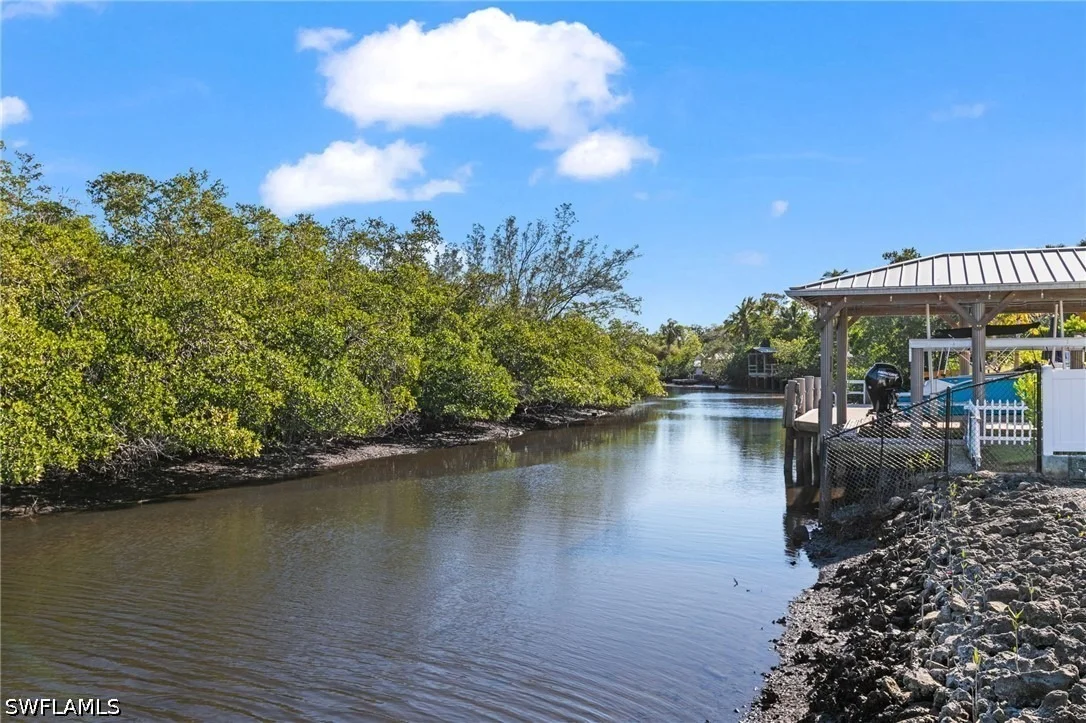 Photo of 2295 Harbor Road