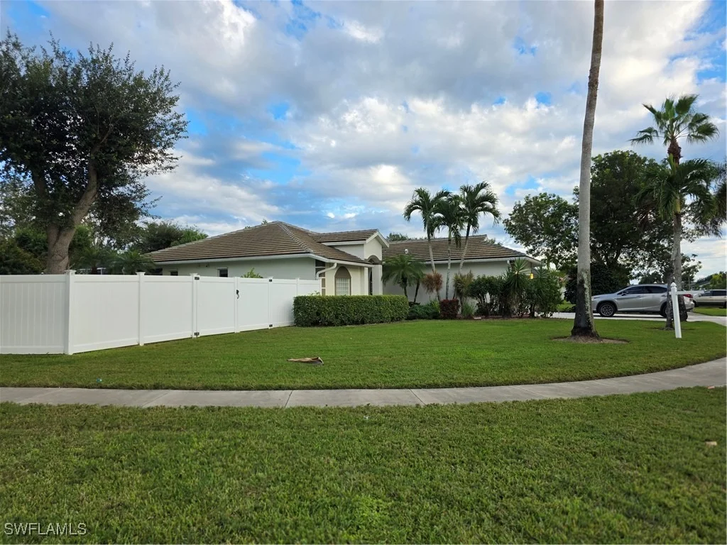 Photo of 857 Summerfield Drive