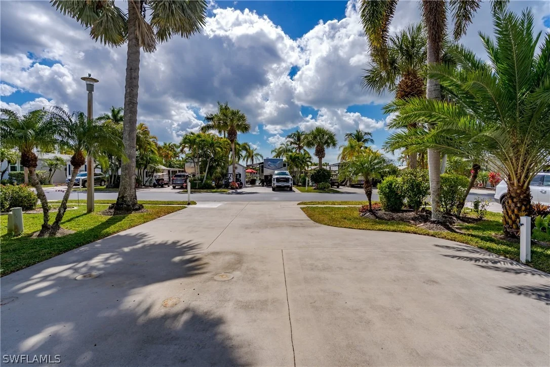 Photo of 1076 Diamond Lake Circle